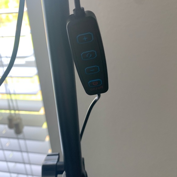 Ring Light with 50" Extendable Stand 10" Dimmable LED Selfie 6000K Camera Circle - Picture 4 of 10